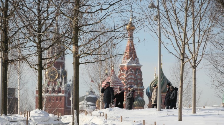 МЧС предупреждает москвичей о снежных заносах в выходные
