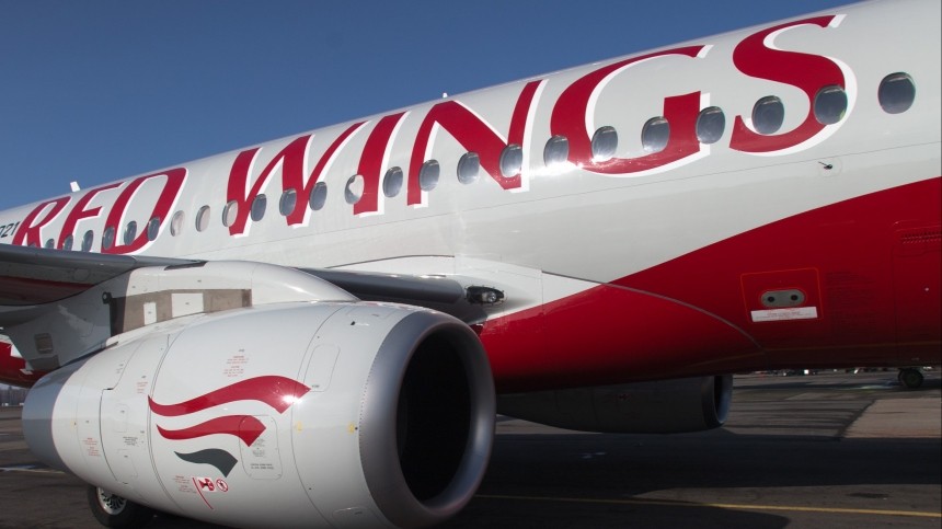    wings airlines  red   