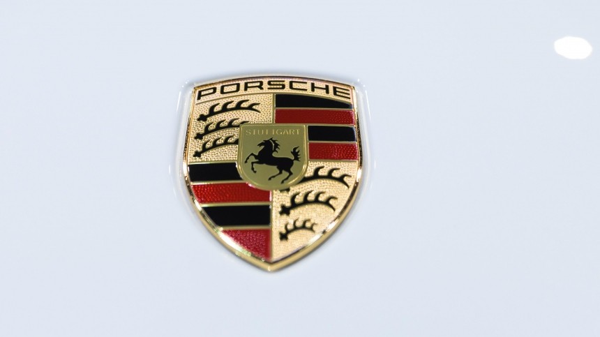 :   Porsche Cayenne  