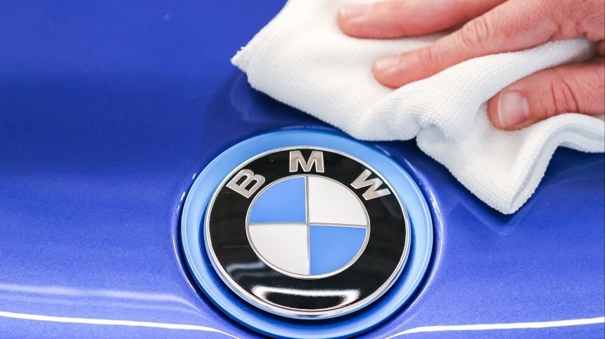      BMW  