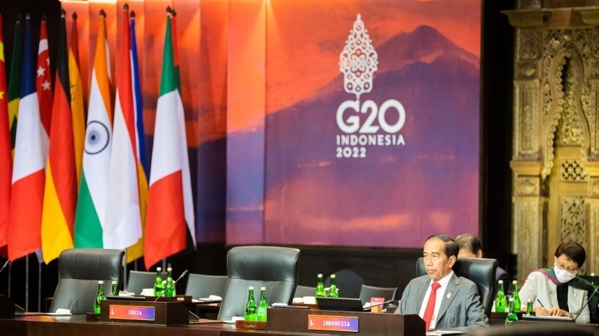   :      G20