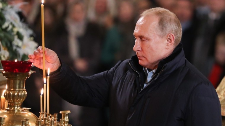 Путин подарил Спасо-Преображенскому собору Петербурга икону