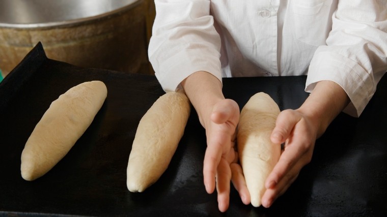 Видео: В чем особенность производства петербургского хлеба