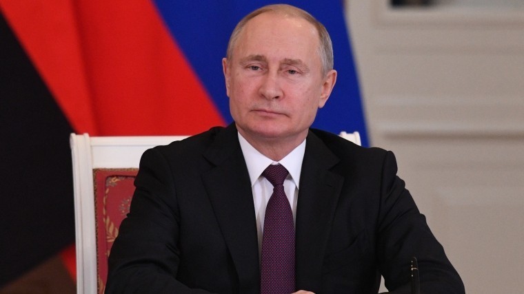 Видео: Владимир Путин провел оперативное совещание с Совбезом России