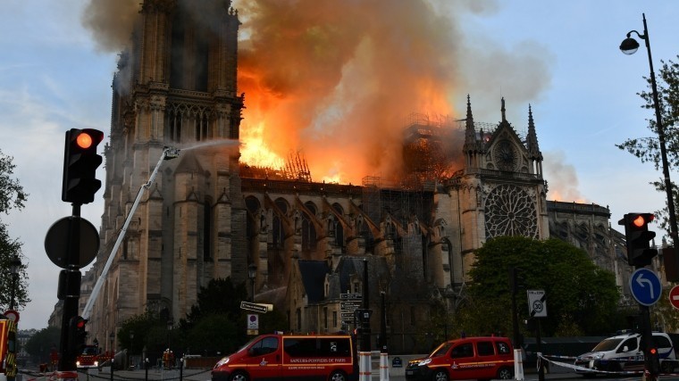 В результате пожара в Соборе Парижской Богоматери пострадавших россиян нет