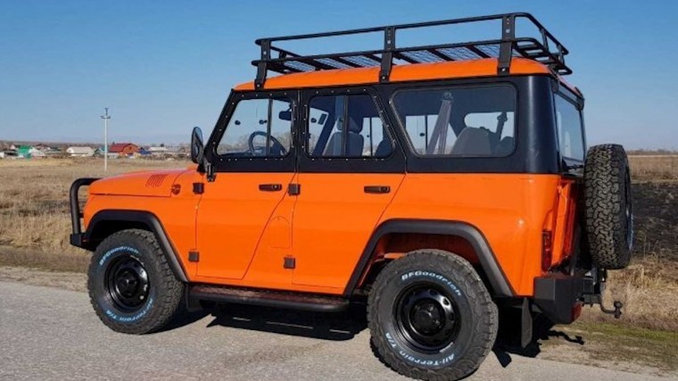 УАЗ выпустил новый оранжевый «Хантер» за миллион рублей