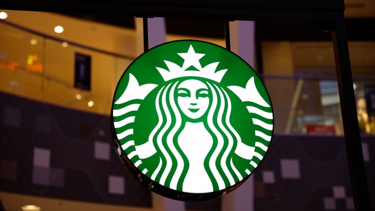 В Starbucks прокомментировали стакан с кофе в новой серии “Игры престолов”