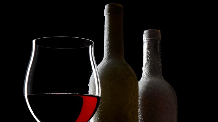 Вино XVII века, найденное на затонувшем корабле, уйдет с молотка. Причем его нельзя выпить