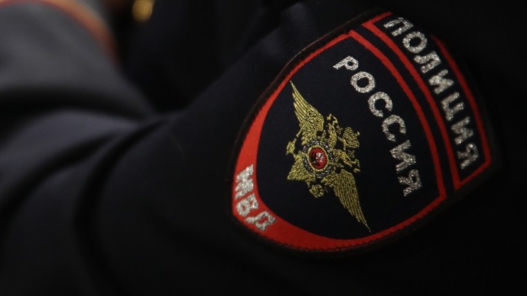 Видео: Пьяная сотрудница полиции устроила ДТП в Хабаровске