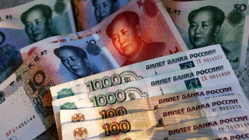 РФ и КНР во взаимной торговле отказались от доллара
