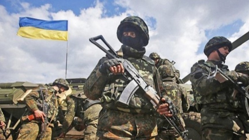 Украинским снайперам разрешили стрелять в мирных жителей Донбасса