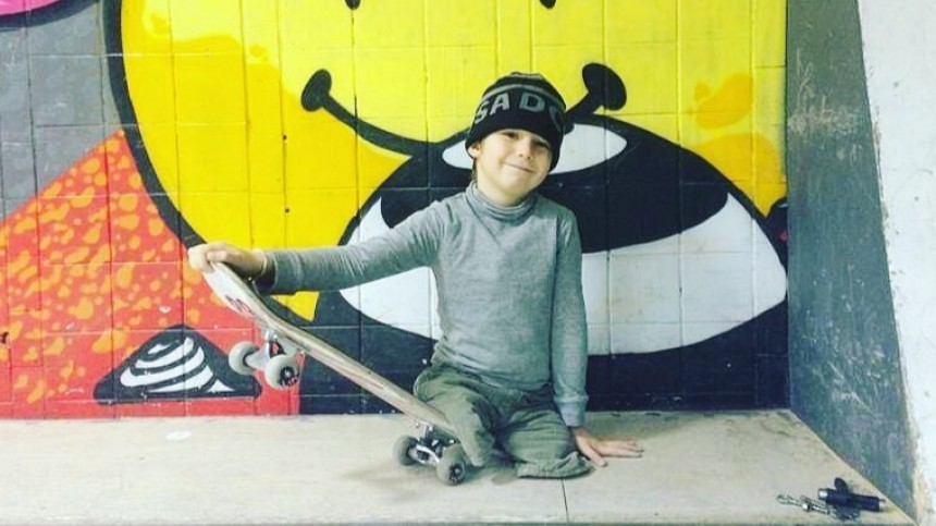 «Хочу выступить на Паралимпиаде»: 10-летний скейтбордист без ног о своих планах