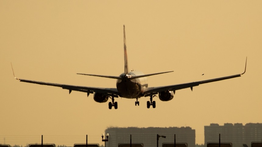 Летевший из Дели в Москву самолет вынужденно сел в Ташкенте