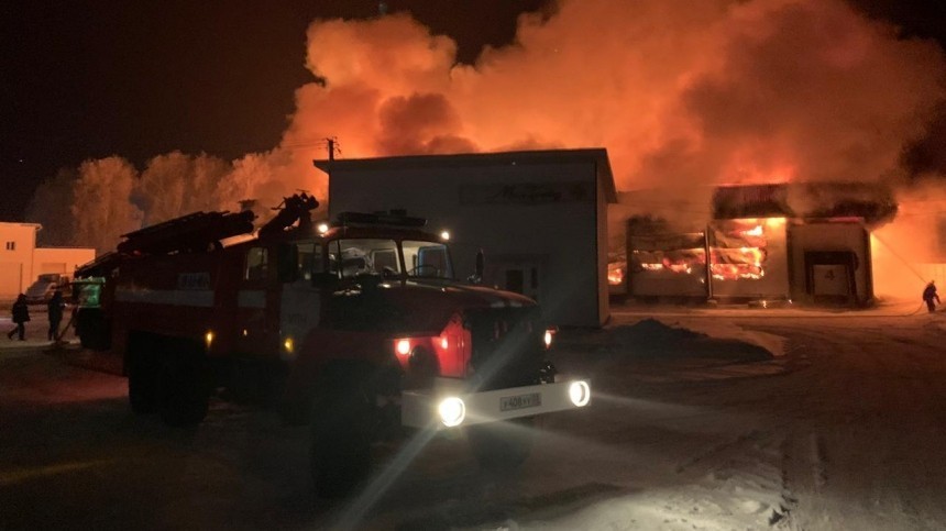 Пожар на складе в Башкортостане локализован на площади 1500 квадратов
