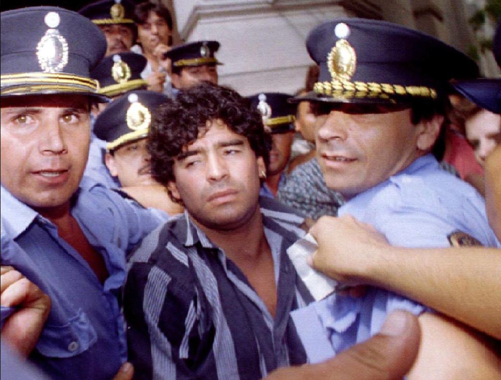 Диего Марадона и полиция