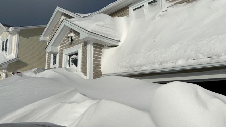 В Канаде из-за сильного снегопада объявлено чрезвычайное положение