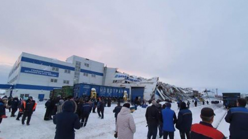 Видео: крыша предприятия под Кемерово обрушилась, не выдержав снега
