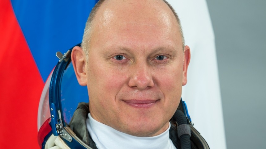 Космонавт-блогер Олег Артемьев презентовал в Москве свою фотокнигу