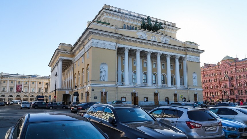 Александринский театр в Петербурге сменил название