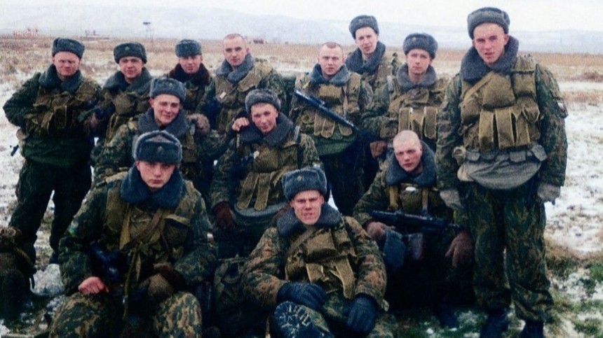 Память героев-десантников 6-й роты почтили в Пскове