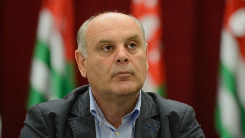 Кандидат в президенты Абхазии экстренно госпитализирован и доставлен в Краснодар