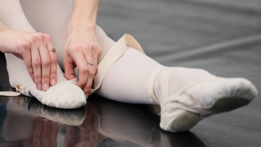 Артисты Дагестанского театра оперы и балета показали, чем занимаются в самоизоляции