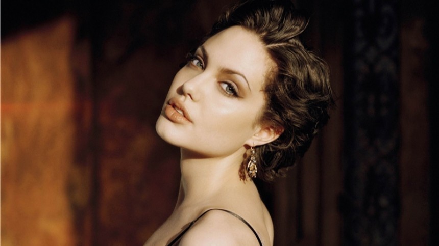 Это губы Анджелины Джоли или нет? Тест для поклонников и киноманов