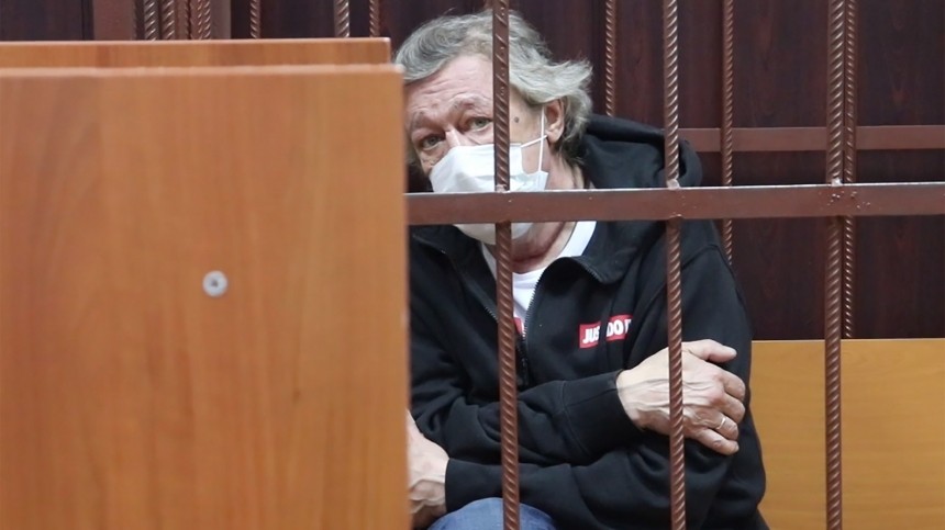 От устроившего смертельное ДТП Ефремова отказался адвокат