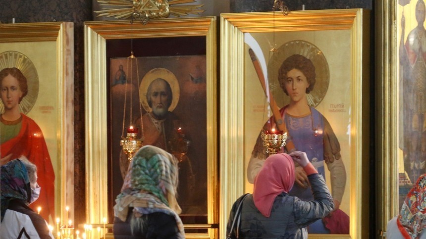 Пулковская таможня пресекла попытку контрабанды старинных икон