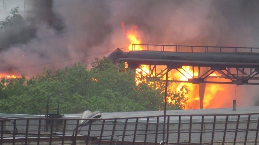Взрывы на предприятии в Мурманске перепугали местных жителей