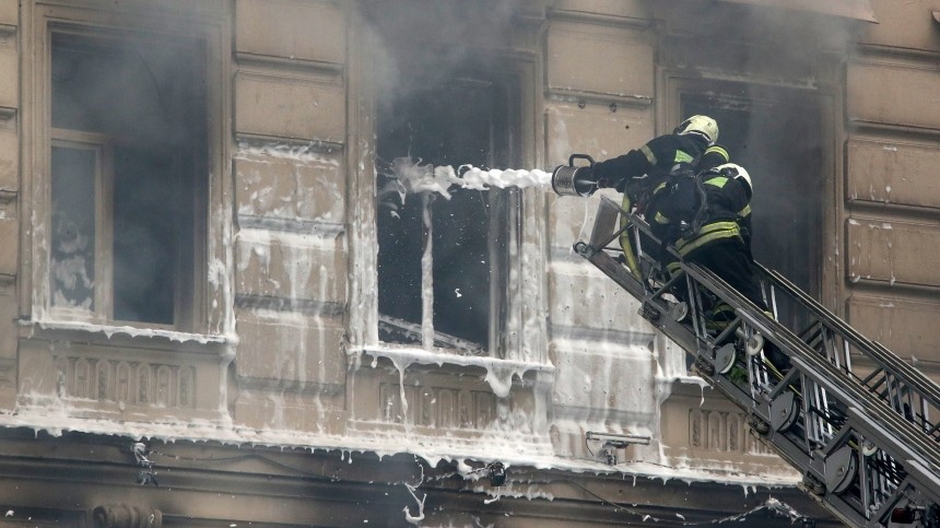 Большой пожар на Тверской в Москве потушен