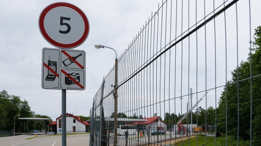Литовец на байдарке незаконно пересек границу с Россией — фото