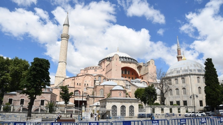 Эксперт: Новый статус Собора Святой Софии — часть политической кампании Эрдогана