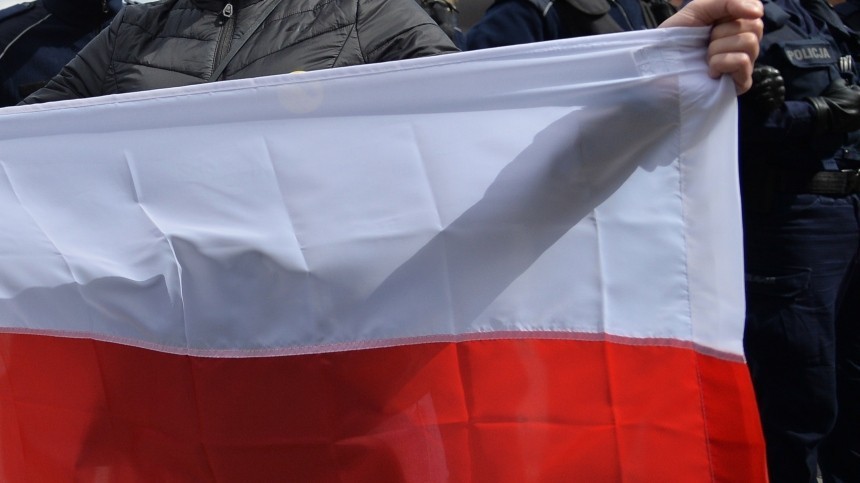 МИД РФ направил ноту протеста Польше из-за осквернения памятника Рокоссовскому