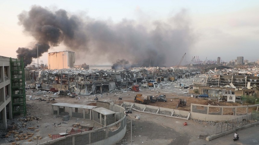 Около трех тонн селитры взорвалось в порту Бейрута во время сварочных работ
