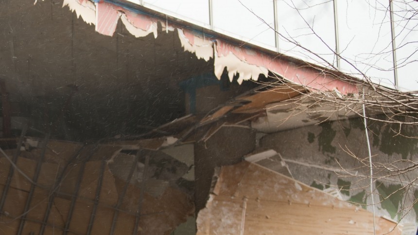 Потолок рухнул на спящих жителей дома в Нижегородской области