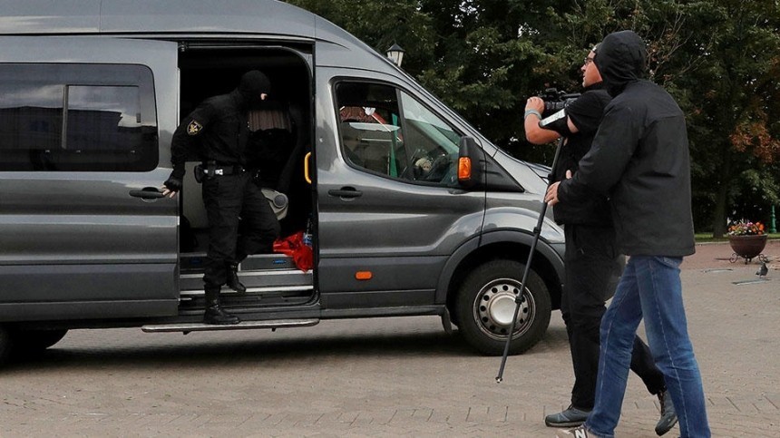 Задержанных в Белоруссии представителей СМИ заставляли удалять материалы