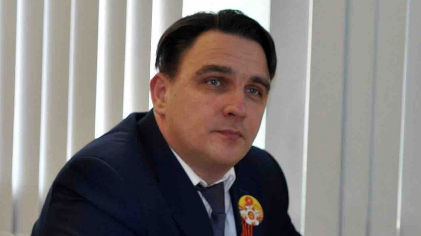 Задержанный и. о. министра образования в Архангельске вел интимную переписку со школьницами