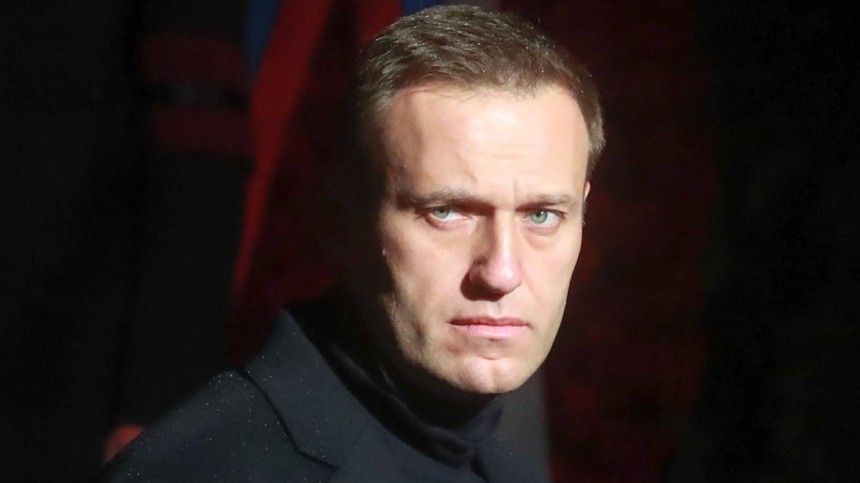 Владимир Путин заявил, что поручил разрешить выезд Навальному в Германию