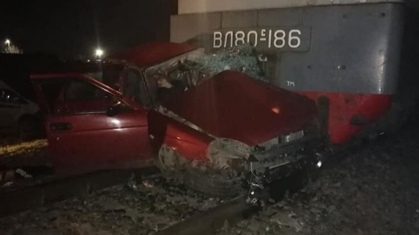 Четыре человека погибли при столкновении ж/д состава и авто в Краснодарском крае