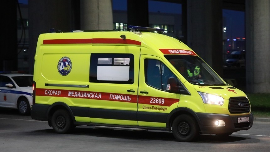 Трехлетний ребенок и мужчина пострадали при взрыве газового баллона в Ленобласти