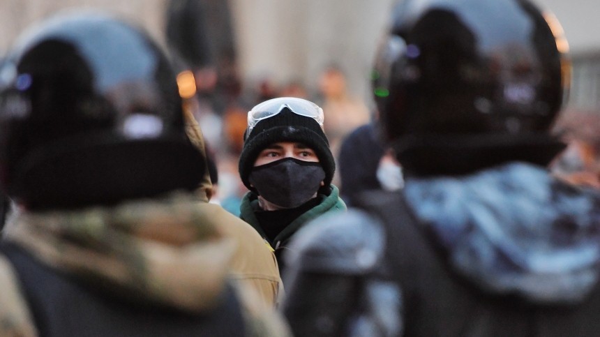 «А почему не 4 миллиона?» — МИД РФ о публикации про 40 тысяч протестующих в Москве