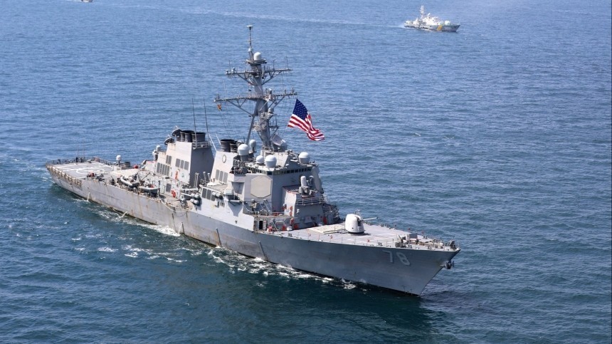 Черноморский флот начал слежку за эсминцем США, зашедшим в Черное море