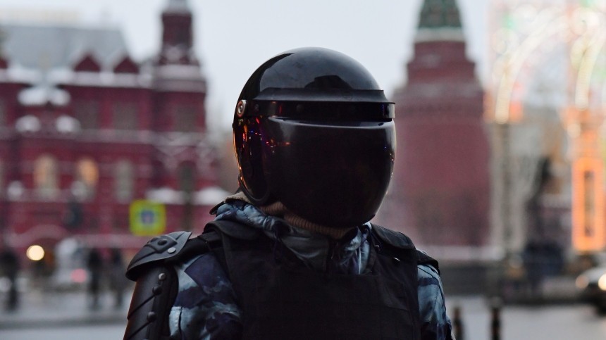 СК возбудил 4 уголовных дела после нападений на полицейских в Москве 23 января