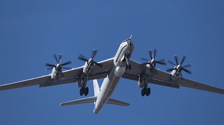 Противолодочные Ту-142 провели плановый полет вблизи Аляски
