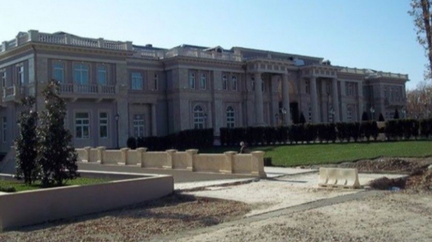 Песков рассказал, посещал ли Путин «дворец в Геленджике»
