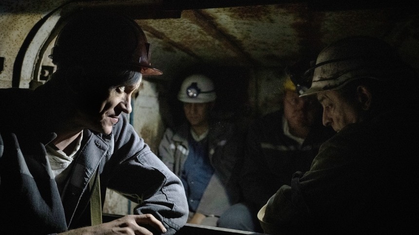 На шахте в Кузбассе обрушилась порода, горняки экстренно эвакуируются