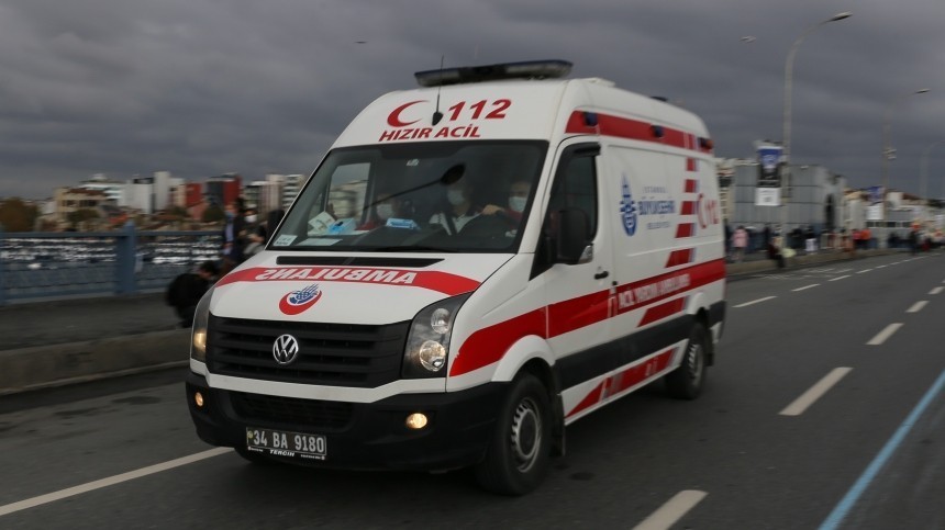 Один россиянин погиб и 26 пострадали в ДТП с автобусом в Турции