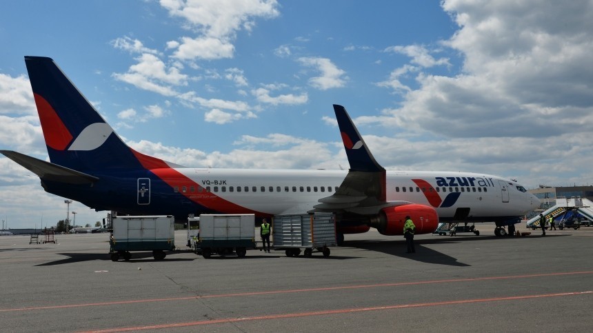 Boeing 737 совершил посадку в Сочи после сообщения о разгерметизации кабины