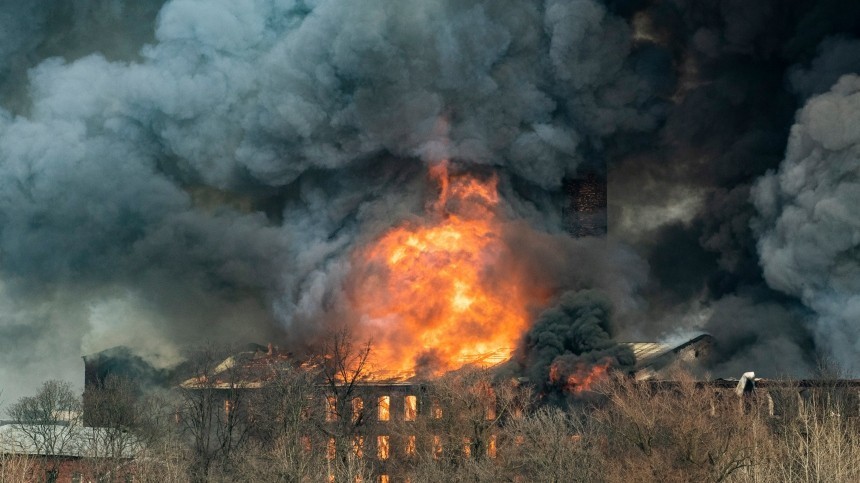 Как идет расследование пожара на «Невской мануфактуре» в Петербурге?